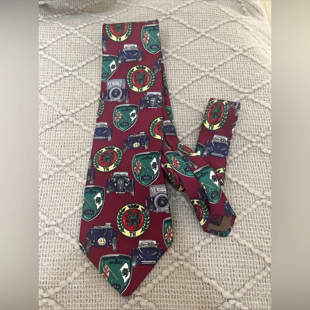 Tommy Hilfiger Men’s Red and Green Patterned Tie Cars print